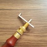 شیاراندازتک سردسته چوبی جهت شیار انداختن بروی چرم