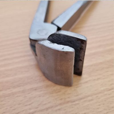 گاز کارکشی سرکج بدون عاج یا دندانه جهت جلوگیری از آسیب دیدن کار مناسب جهت کار کفاشی و کیف دوزی و مبل ساخت چین