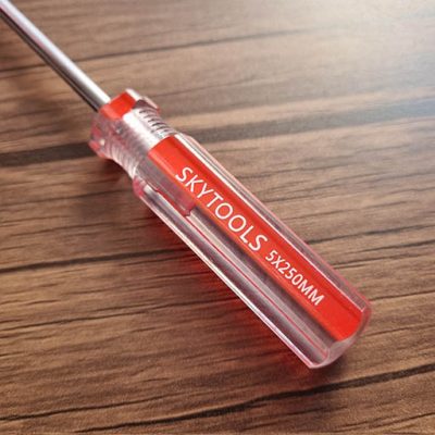پیچ گوشتی چهارسو 250*5 SKYTOOLS با سره مغناطیسی ساخته شده از CHROM-VANADIUM