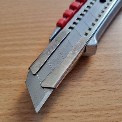 کاتر یا تیزبر یا موکت برروکش دارهومانHOMUN سایز بزرگ