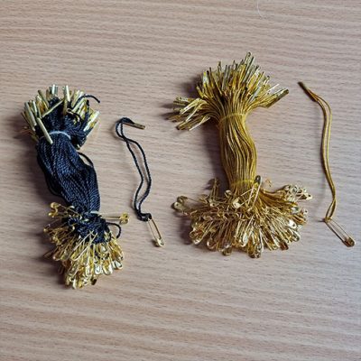 پلمپ نخی یا بند آویز کارت یک سر بست و یک سر سنجاق